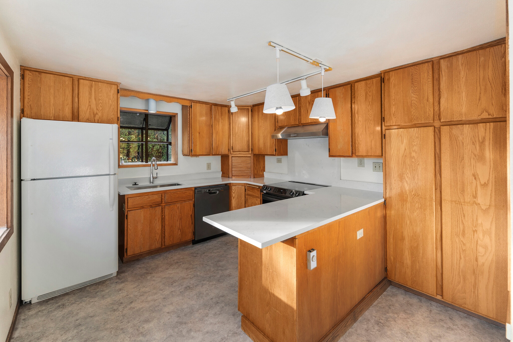 Primary kitchen new counters - 16758 45th Ave NE