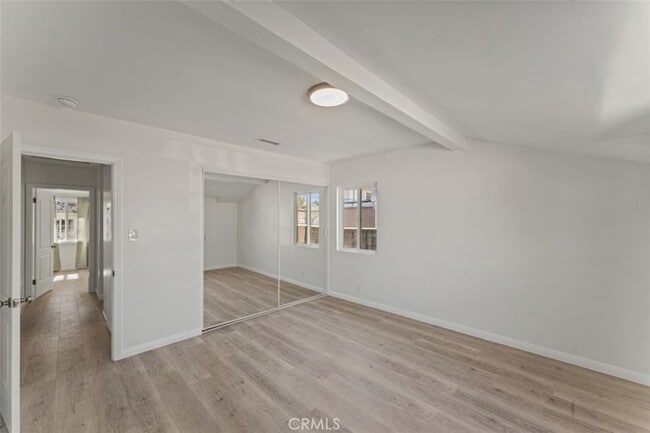 Building Photo - 14722 Strathern St