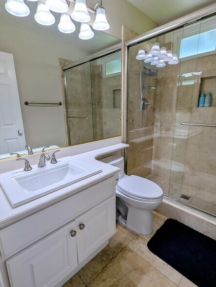 Building Photo - 2730 Point Del Mar