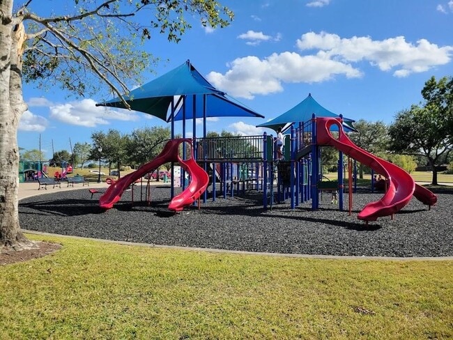 Building Photo - 2614 Parkbriar Ln