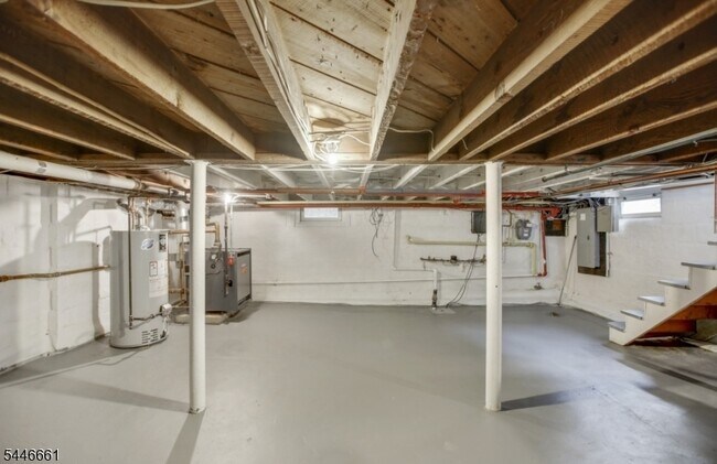 Building Photo - 14 Edgewood Terrace