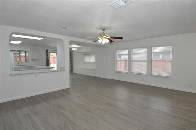 Building Photo - 1116 Porterfield Dr