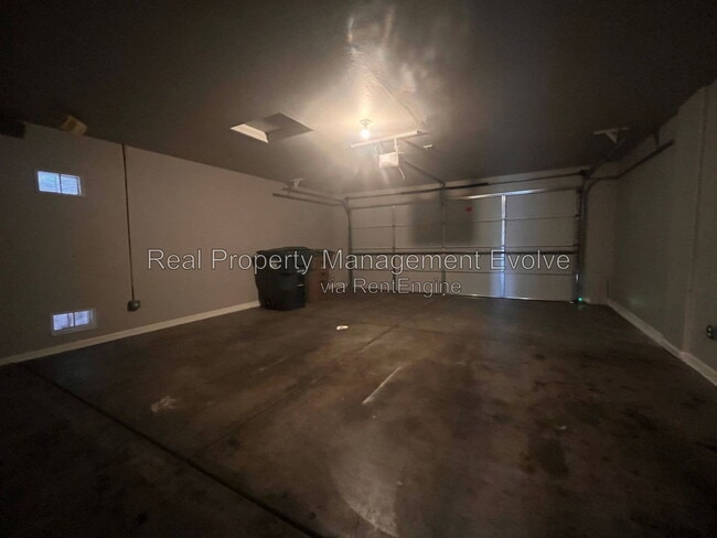 Building Photo - 16115 W Durango St