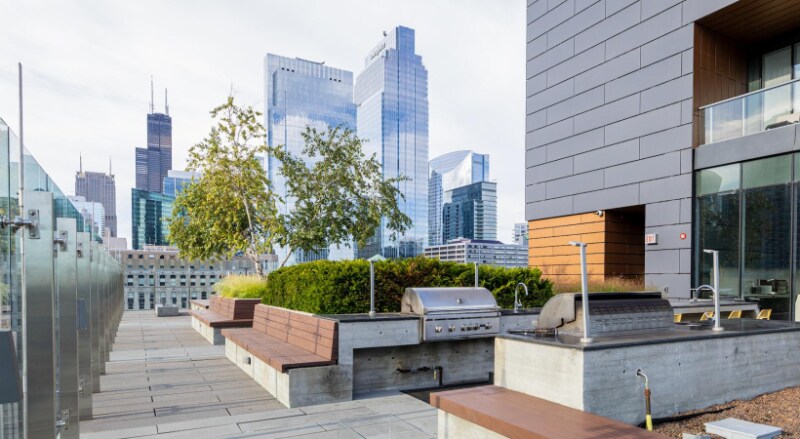 Building Photo - 331 W Illinois St