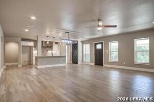 Building Photo - 700 Firefly Dr