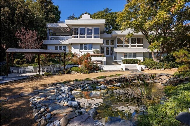 Building Photo - 31561 Peppertree-Bend