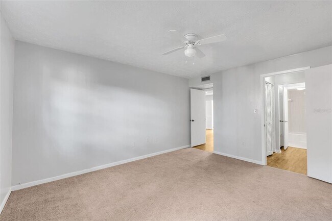 Building Photo - 4212 Lake Underhill Rd