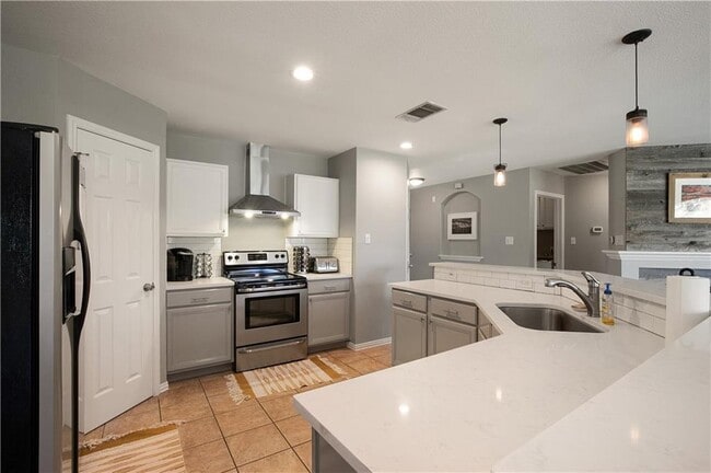 Building Photo - 4800 Rutherglen Dr