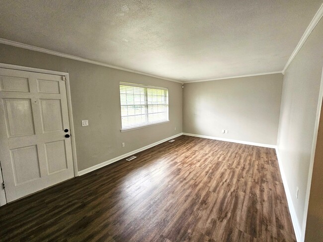 Building Photo - 117 Mitchell Ln