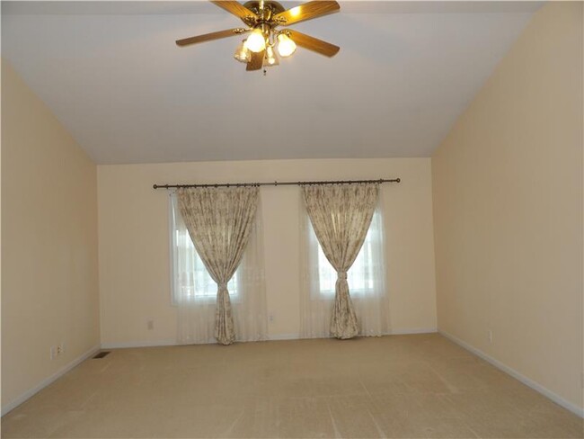 Building Photo - 10201 Hartwood Ct