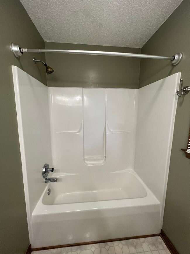 Building Photo - 7413 Cross Point Ln