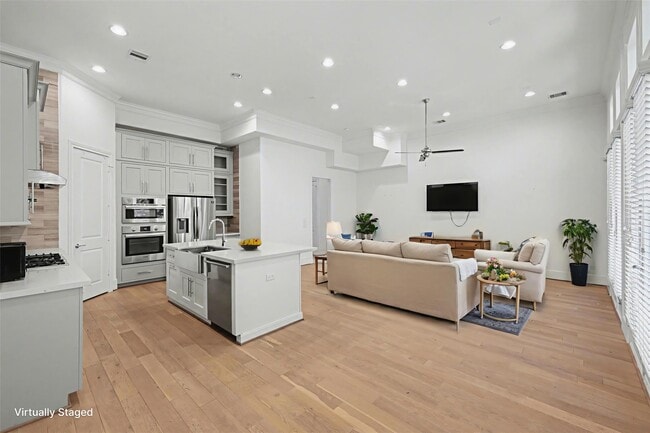 Building Photo - 2713 Kinsley Oaks Dr