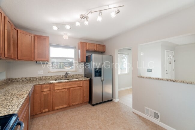 Building Photo - 3680 Grape St