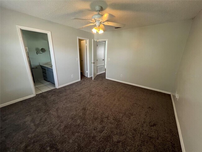 Building Photo - 2421 Summerfield Way