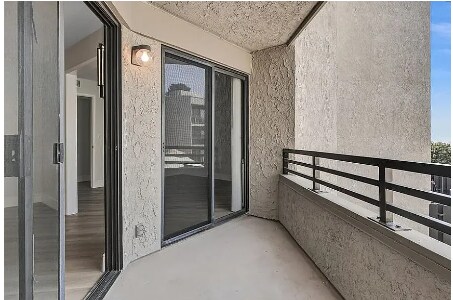 Building Photo - 4589 Via Marisol