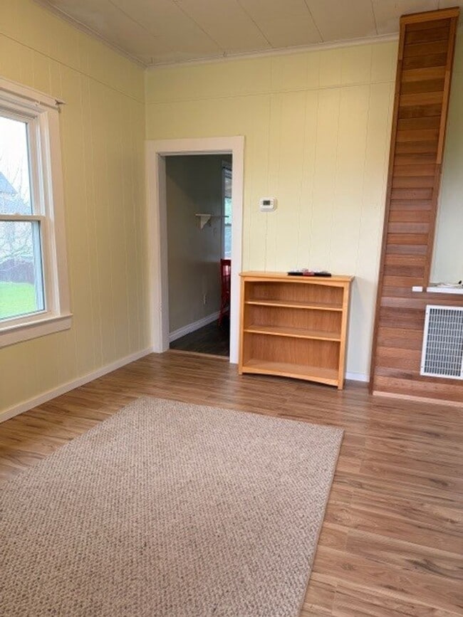 Building Photo - COZY 1 BED 1 BATH HOUSE