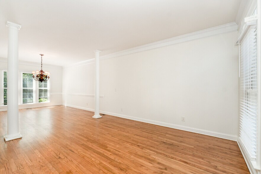 Building Photo - 14724 Murfield Ct