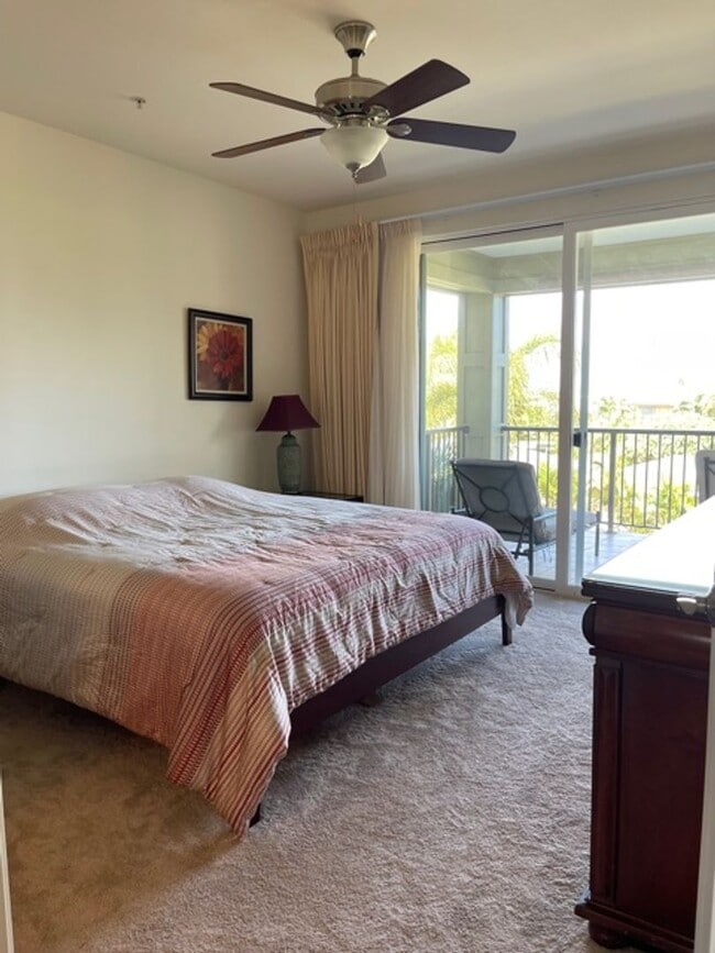 Building Photo - Gorgeous like new Premier condo in S. Kihe...