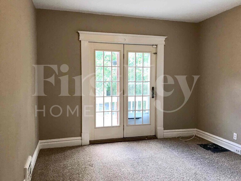 Building Photo - 2112 Lexa Dr