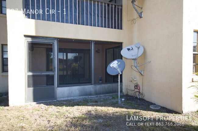 Building Photo - 507 Manor Cir