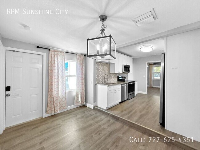 Building Photo - 5408 5th Ave N