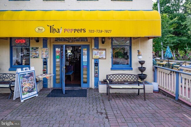 Building Photo - 226 Guthrie Ave