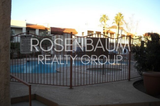 Building Photo - Beautifully designed 1-bed, 1-bath condo t...