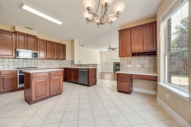 Building Photo - 2501 Royal Troon Dr