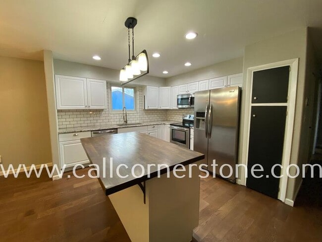 Building Photo - 4230 Arvol Cir