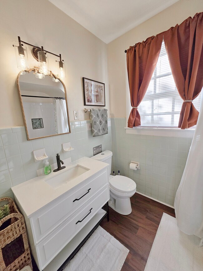 Building Photo - California Getaway