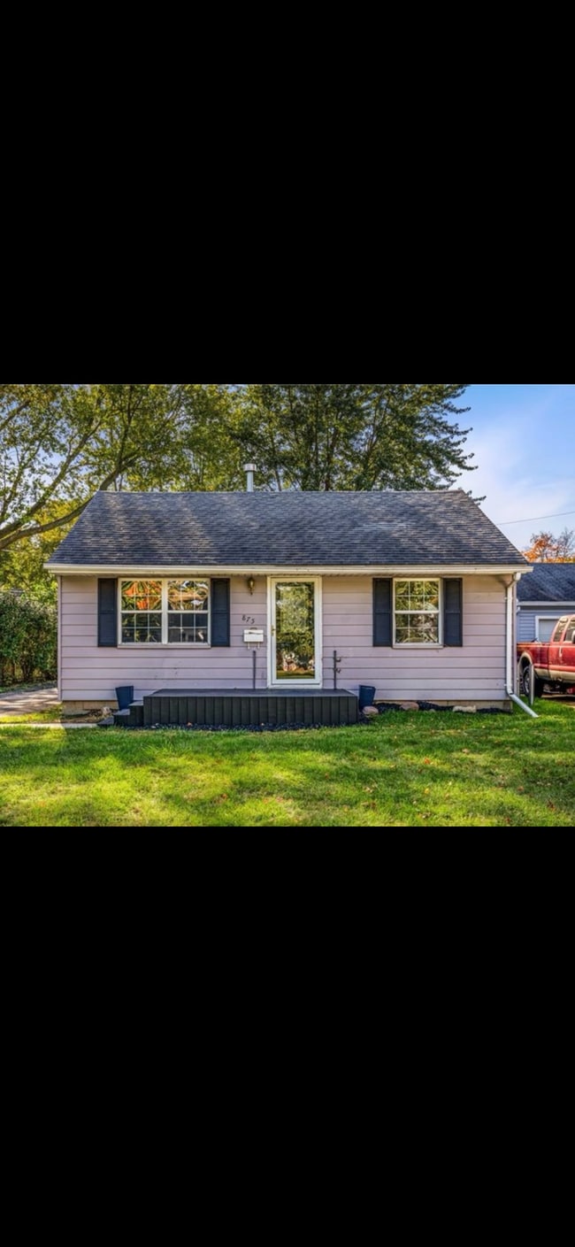 Building Photo - 875 Lamonde Dr