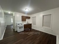 Building Photo - 29 N Main St