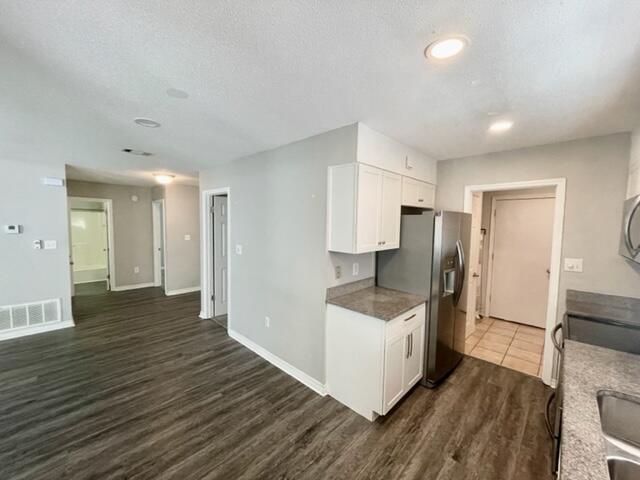 Building Photo - 815 Boulevard De L'Orleans