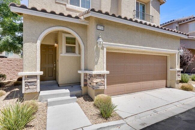 Building Photo - ** COMING SOON ** Modern Open-Concept Rental Home with White Shaker Kitchen Cabinets & Low-Mainte...