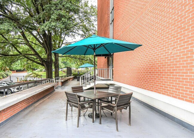 Building Photo - 130 26th St NW