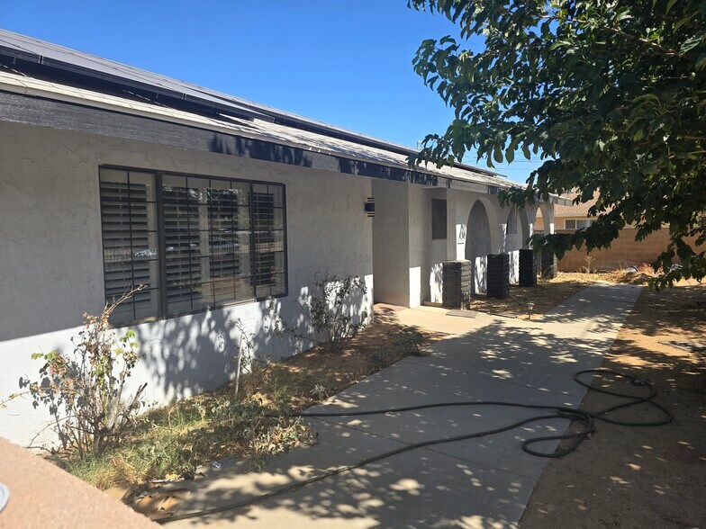 Primary Photo - 5517 W Avenue M2