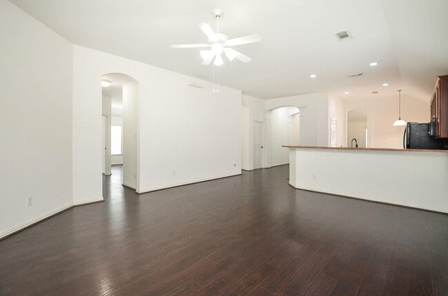 Building Photo - 7038 Cornflower Ln