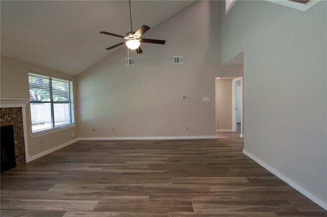 Building Photo - 6905 Tesoro Trail