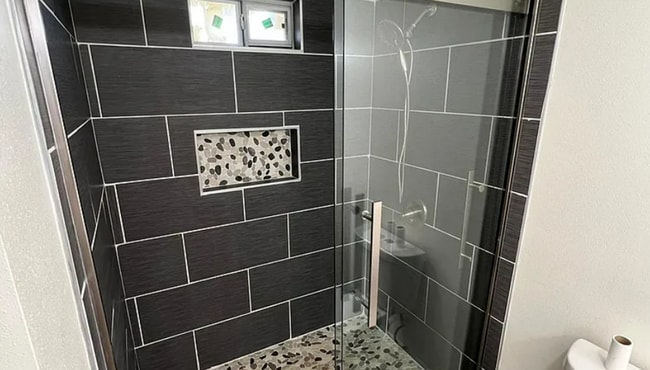 Building Photo - $0 First Month's Rent / $0 Deposit at Move-in