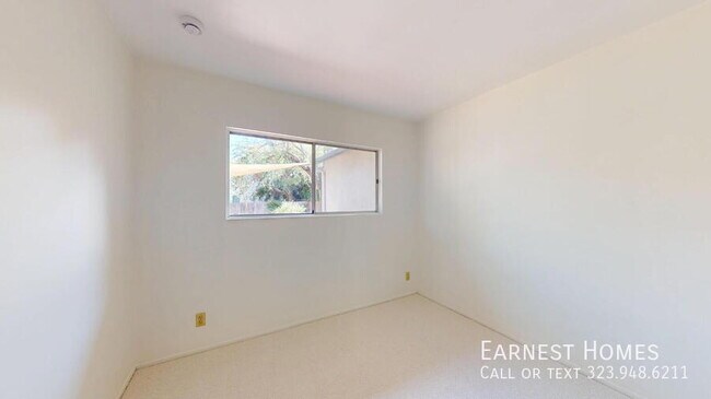 Building Photo - 14920 Hesby St