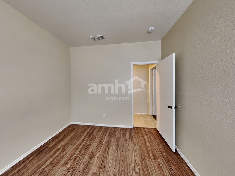 Building Photo - 766 S Jesse St