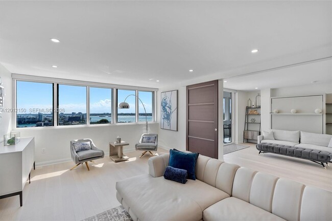 Building Photo - 10275 Collins Ave