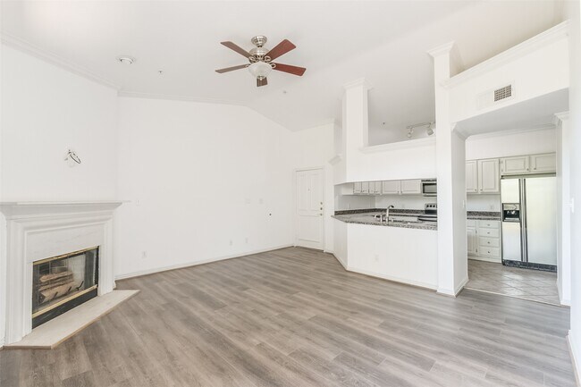 Building Photo - 2111 Welch St