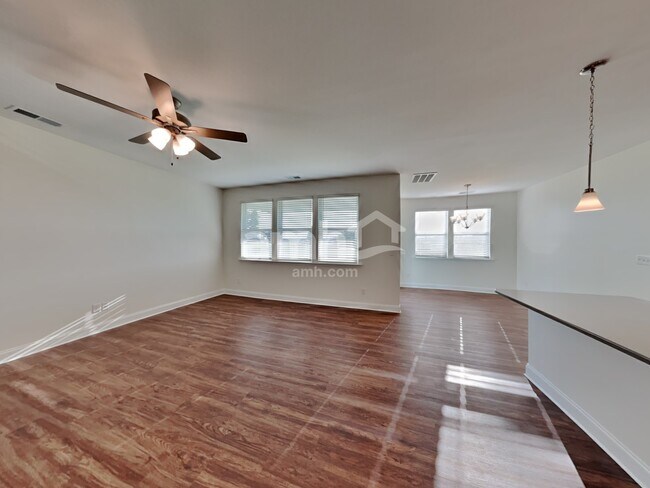 Building Photo - 147 Hazel Pk Dr