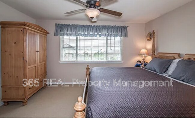 Building Photo - 3371 New Castle Dr