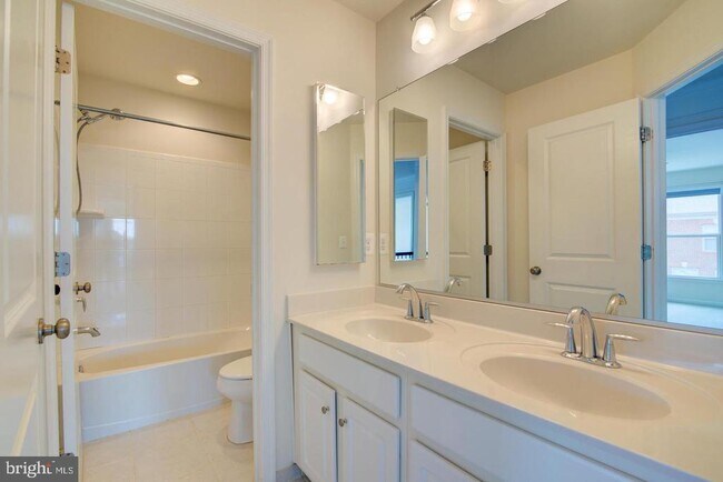 Building Photo - 42262 Knotty Oak Terrace