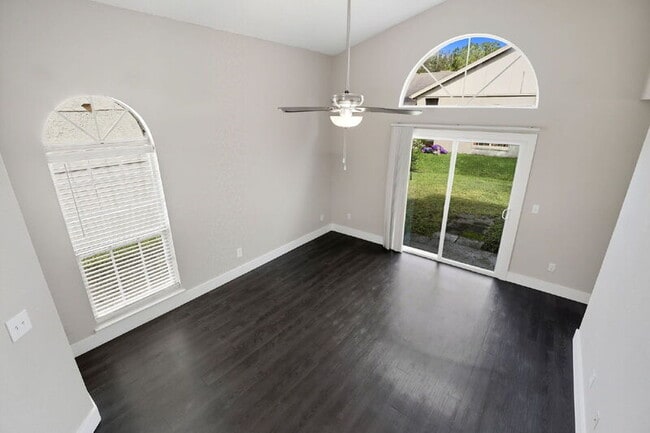 Building Photo - 10669 Satinwood Cir