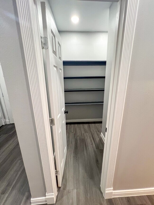 Building Photo - 4605 Orange St