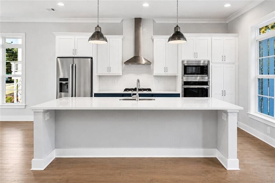 Building Photo - 2035 Parkside Ln