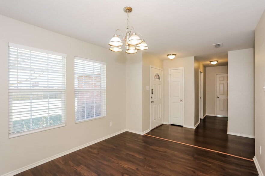 Building Photo - 9108 Penny Ln